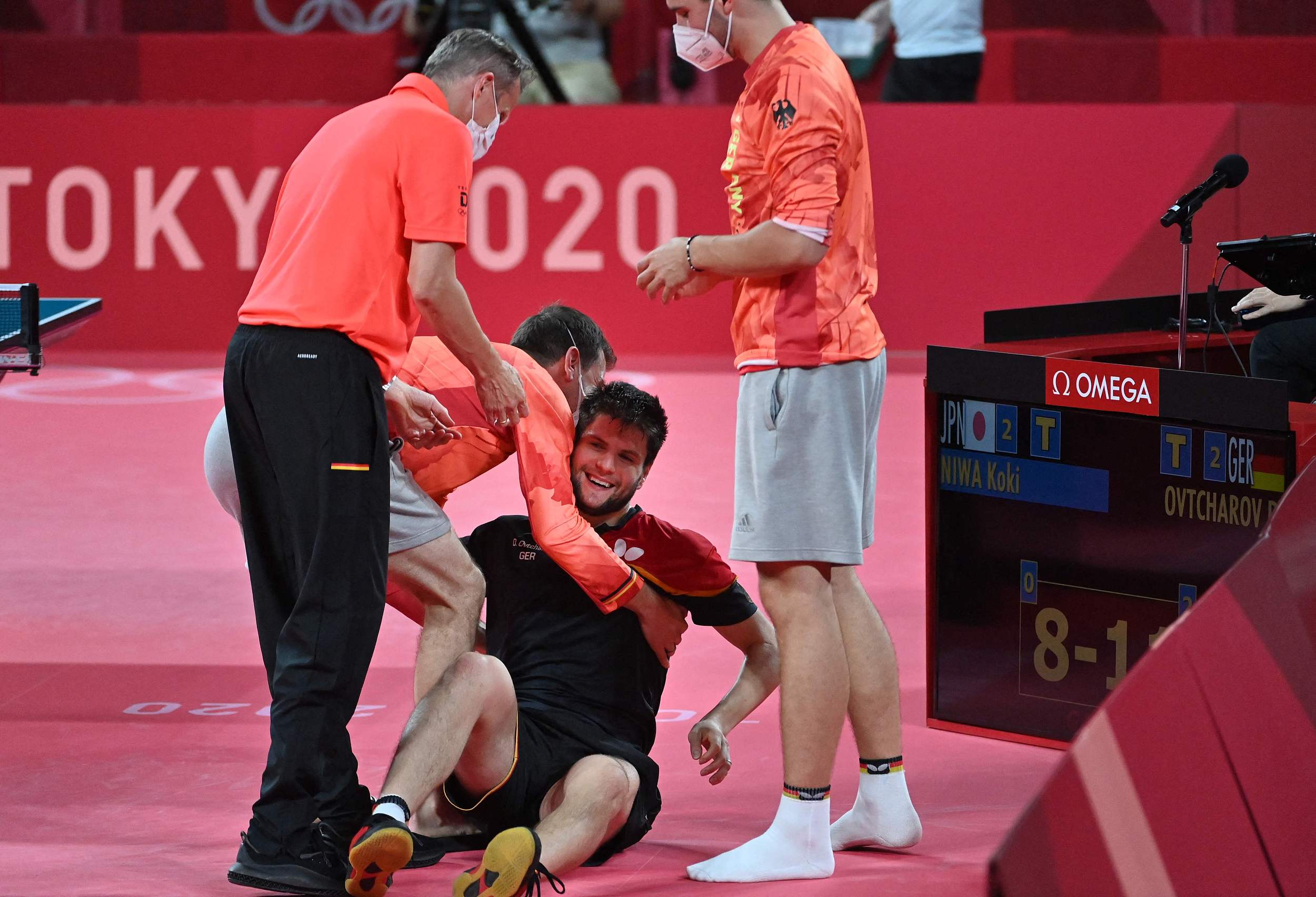 爱游戏2026-日本队碾压韩国队，奥恰洛夫点燃赛场