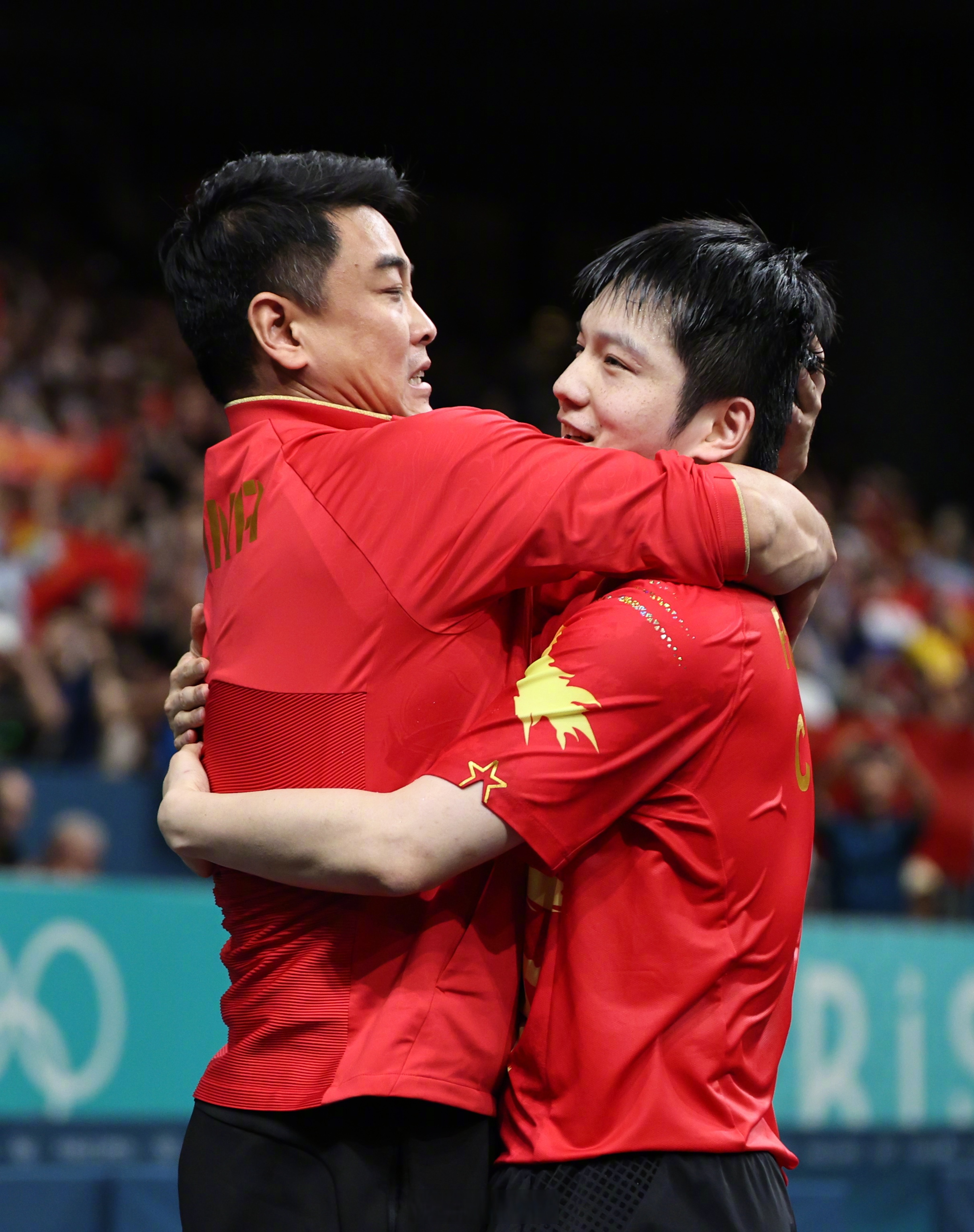 爱游戏在线-中国队险胜韩国队，樊振东带队取胜