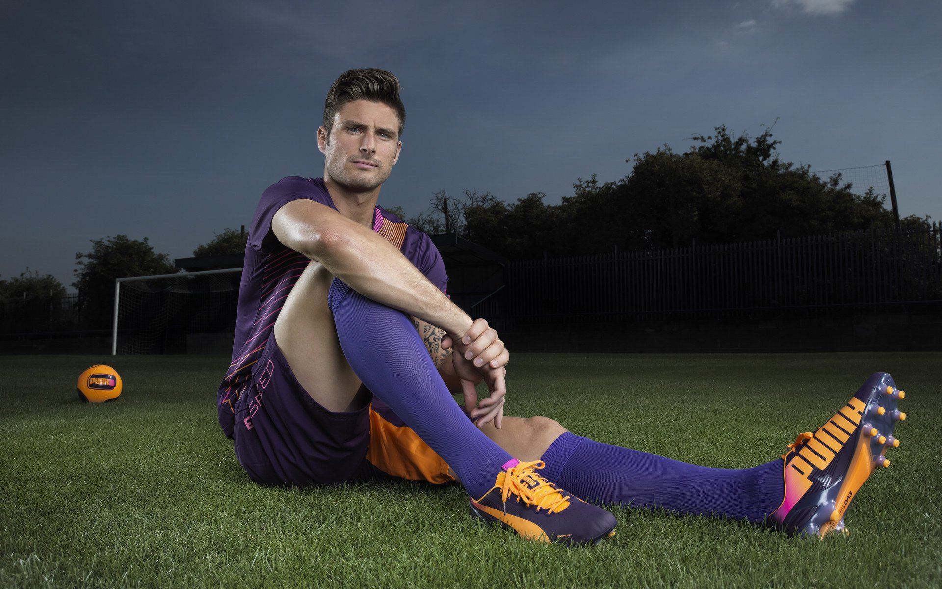 爱游戏官方-萨拉赫独造三球闪耀都柏林,埃及法老在爱尔兰的雨中证明自己