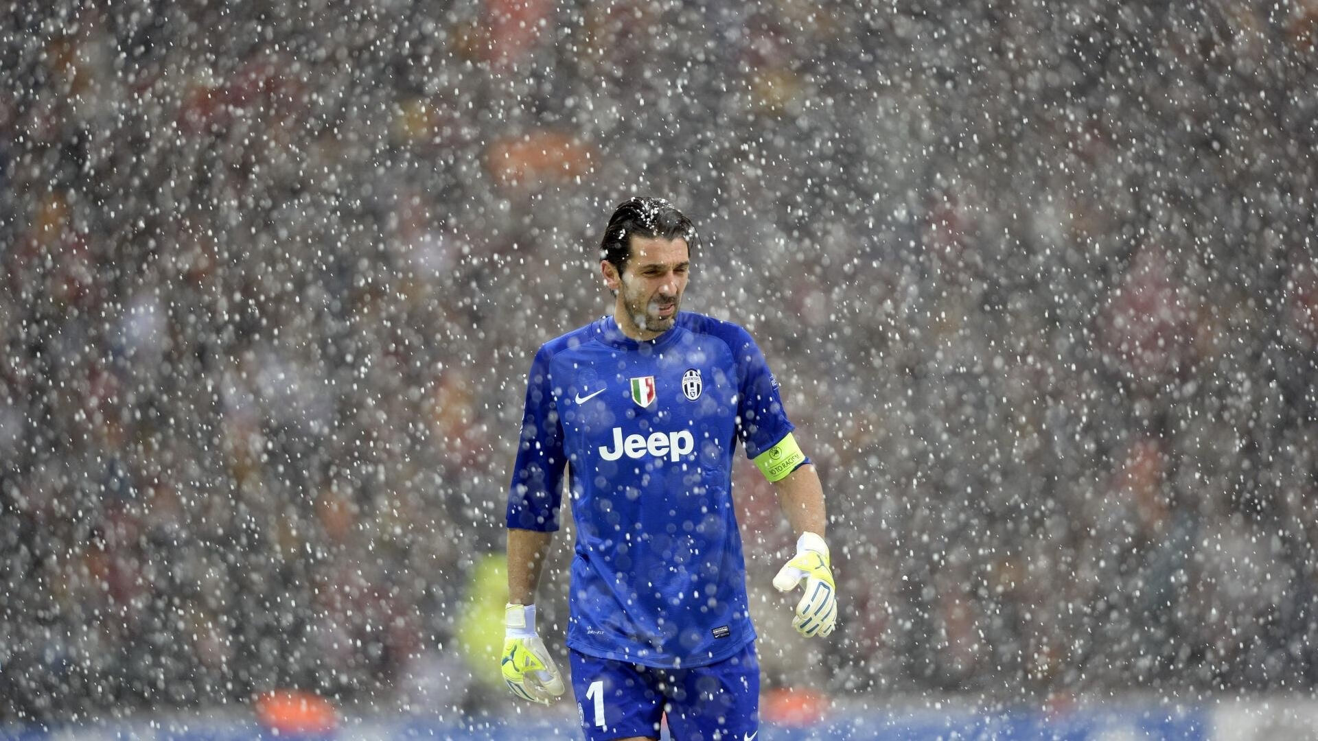 爱游戏娱乐-迪亚斯破纪录之夜,当拉齐奥的蓝遇上国际米兰的沉默