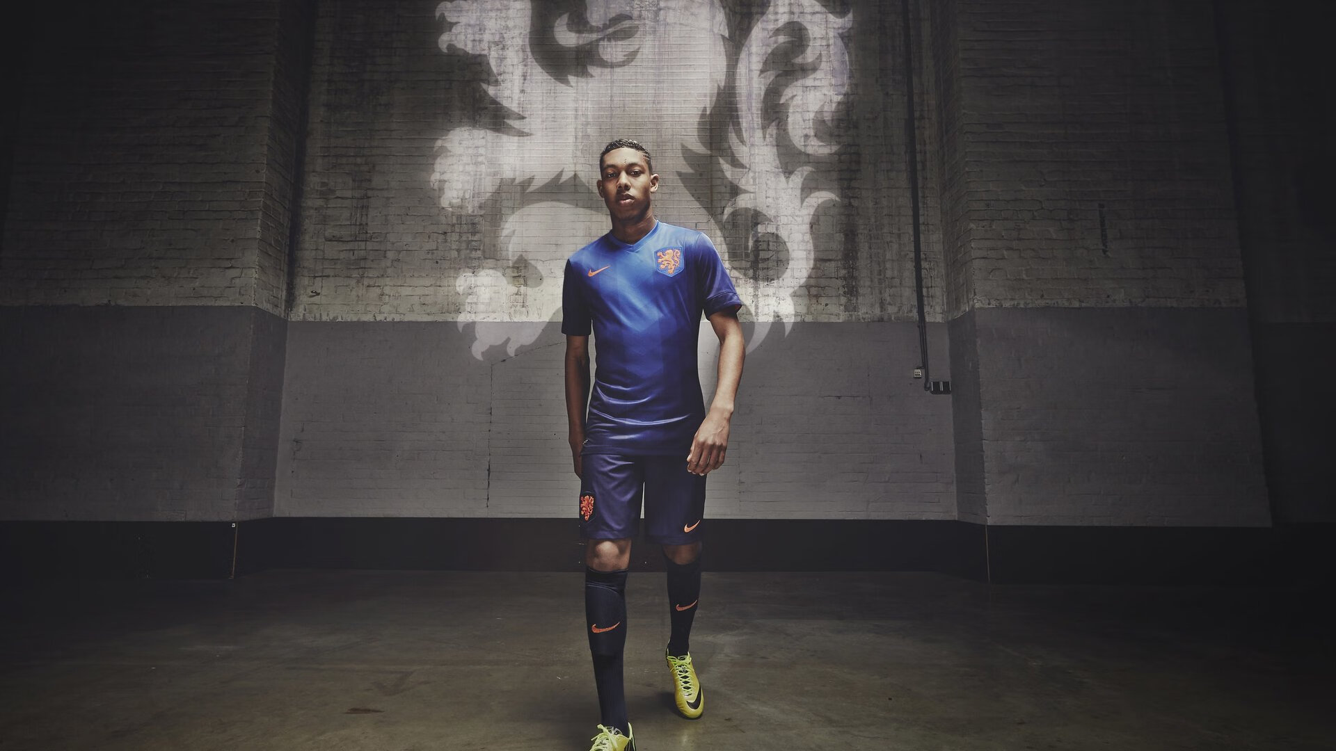 爱游戏APP-孔德破茧，当南非草原的雄狮在圣西罗咆哮