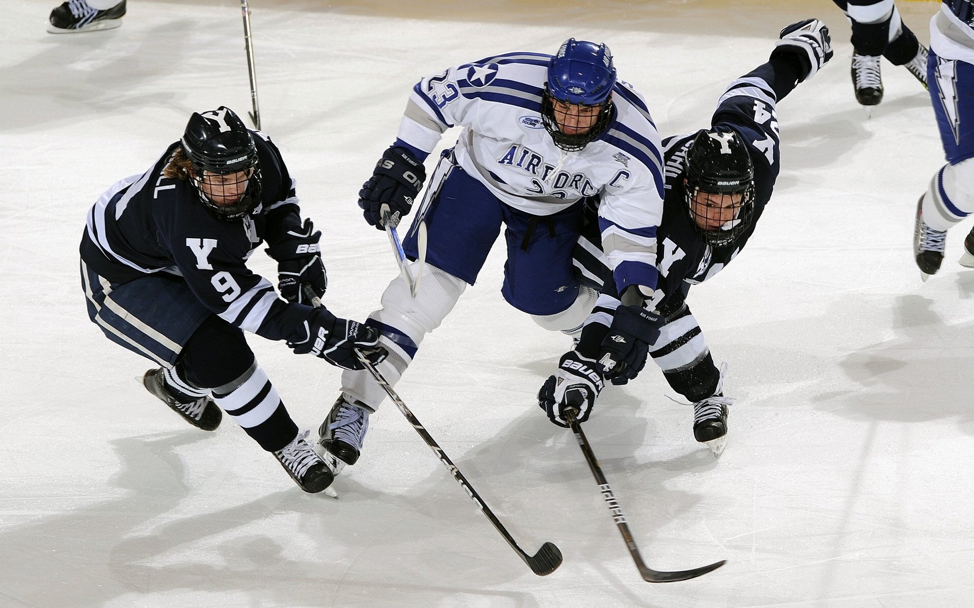 爱游戏APP-库里，抢七之夜，用存在感重写篮球哲学